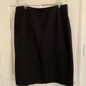 Kasper 16W Black Skirt